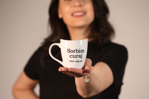 Cană albă „Sorbim curaj”